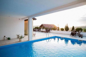 Villa Azra